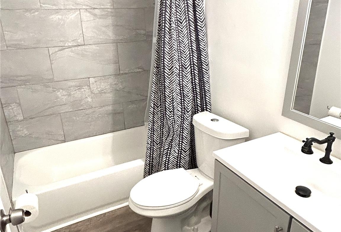 7 Leo Drive, Fairview Heights, Illinois 62208