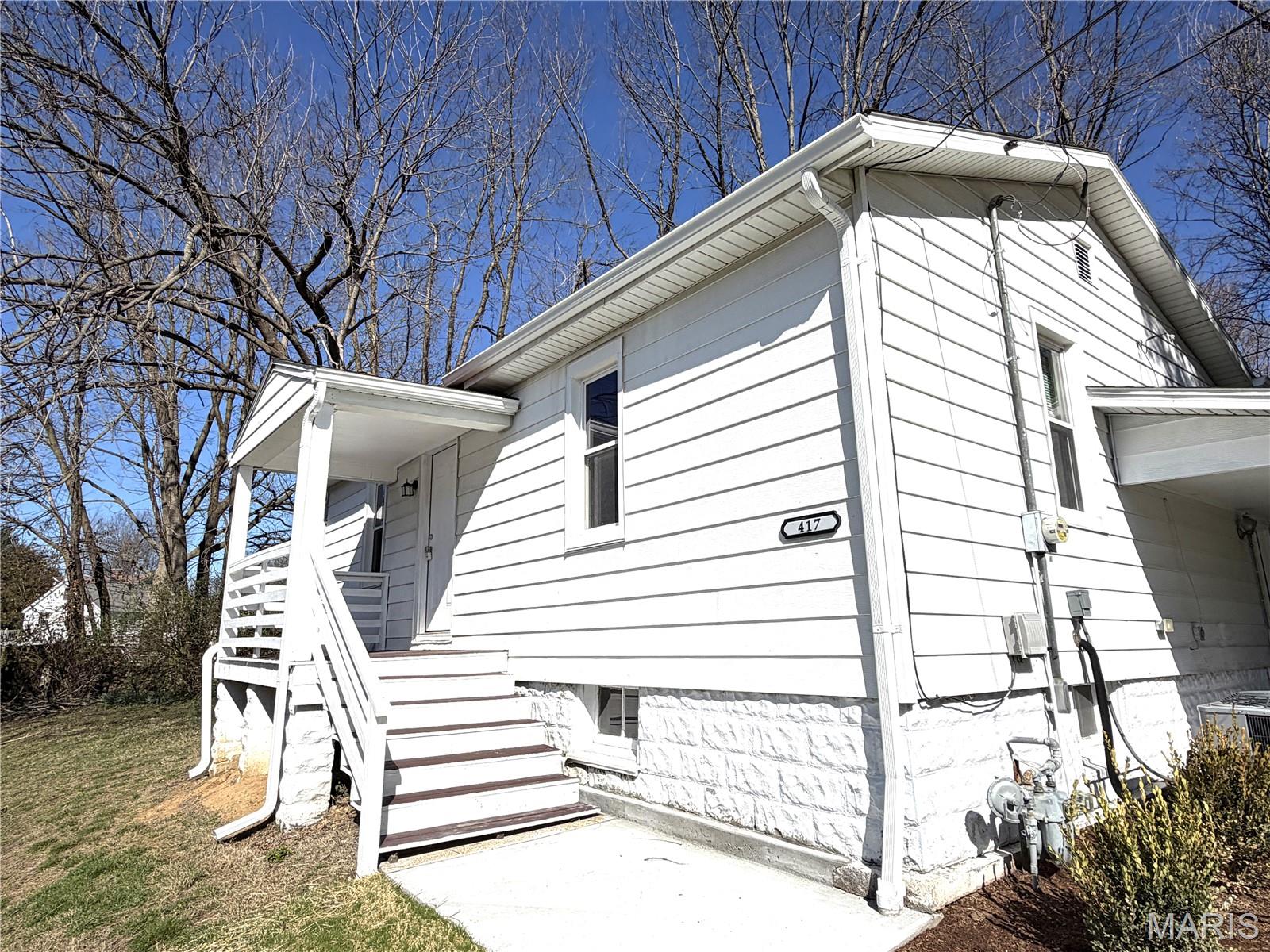 417 S 8th Street, Belleville, Illinois 62220