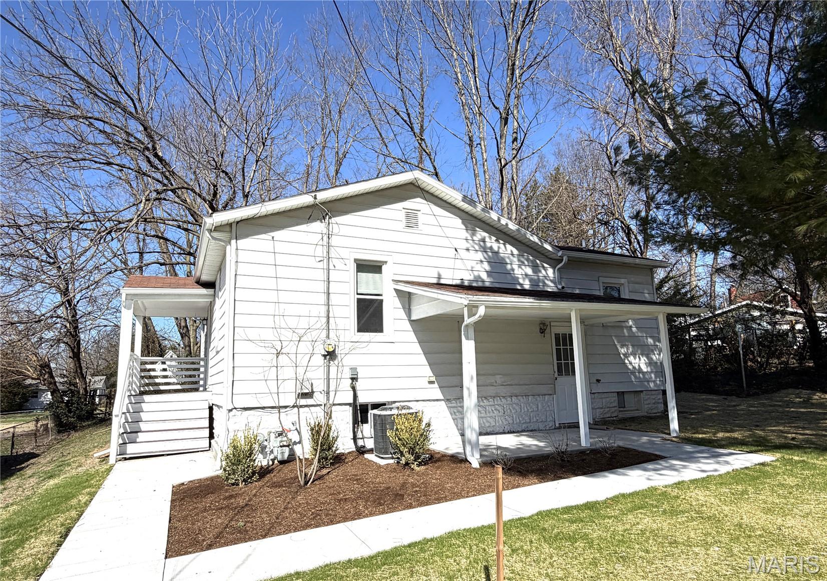 417 S 8th Street, Belleville, Illinois 62220