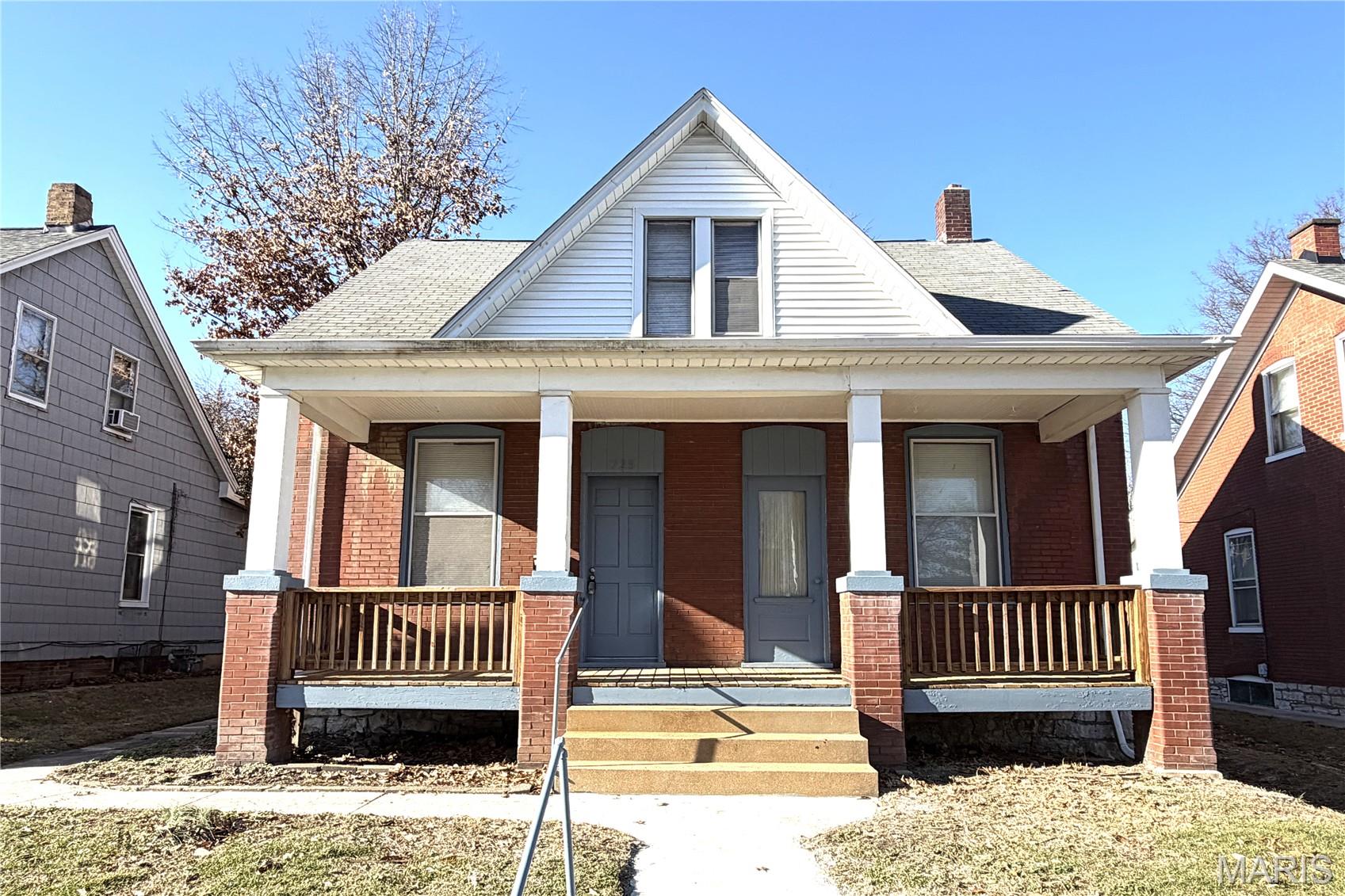725 Lee, Belleville, Illinois 62221