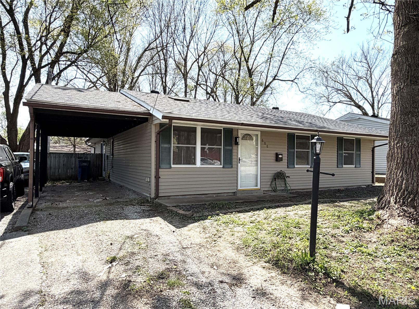 608 E Adams Street, Belleville, Illinois 62220