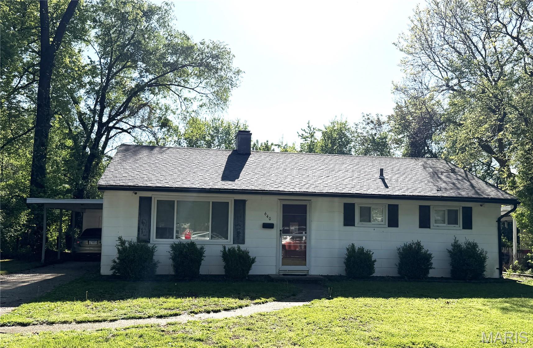 640 Devonshire Drive, Belleville, Illinois 62226