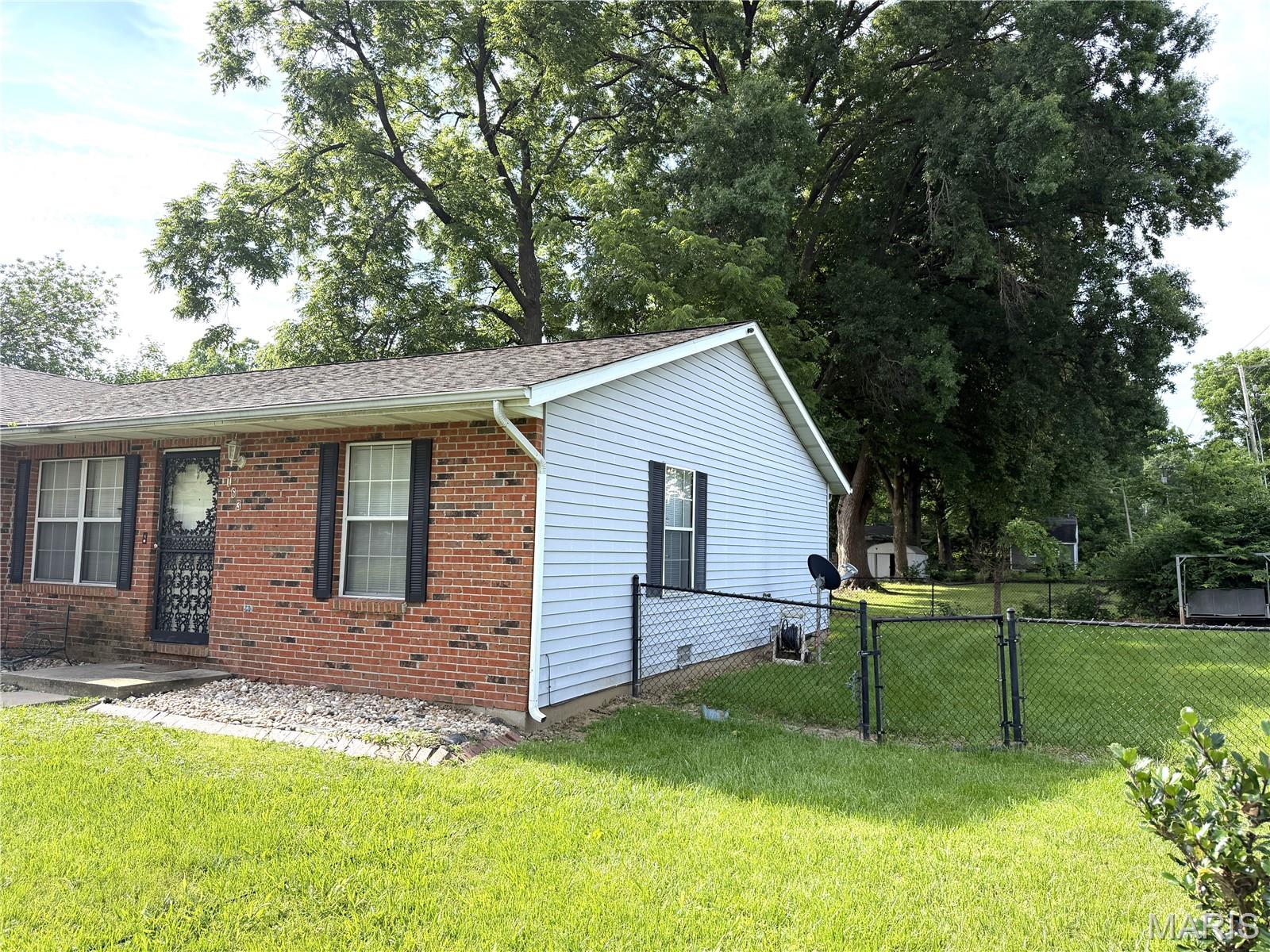 161 Freedom Drive, Belleville, Illinois 62226