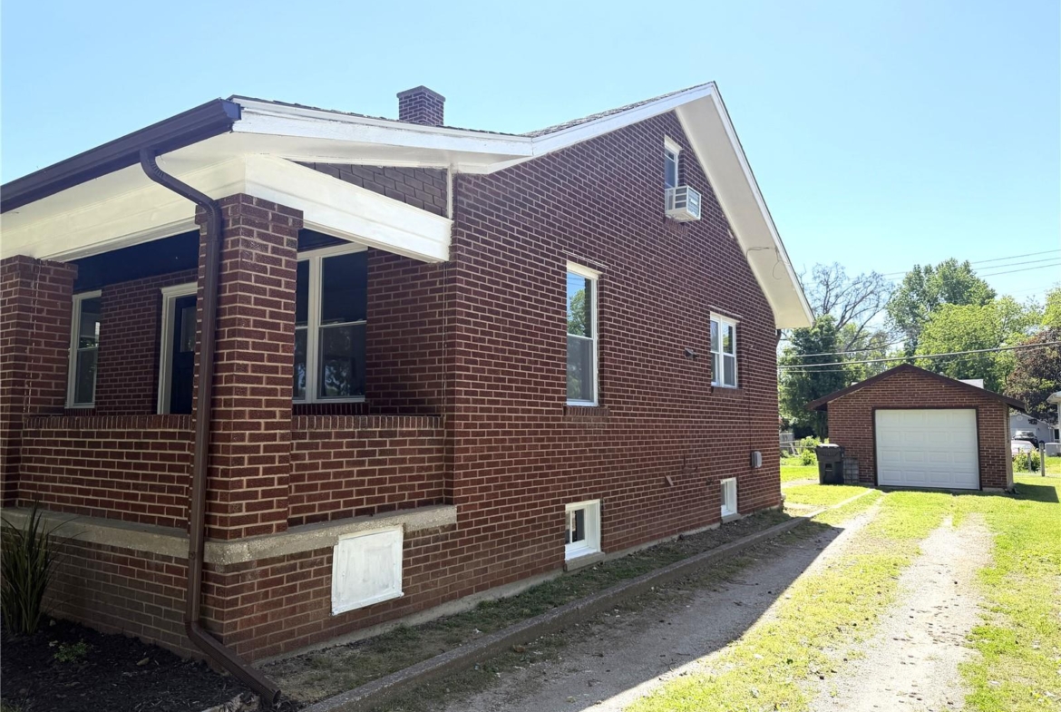 1836 N Church Street, Belleville, Illinois 62221