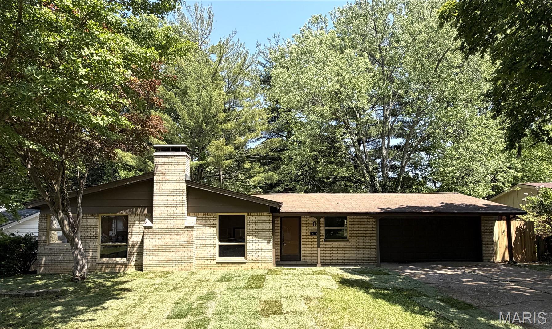 22 Fourscore Drive, Belleville, Illinois 62226