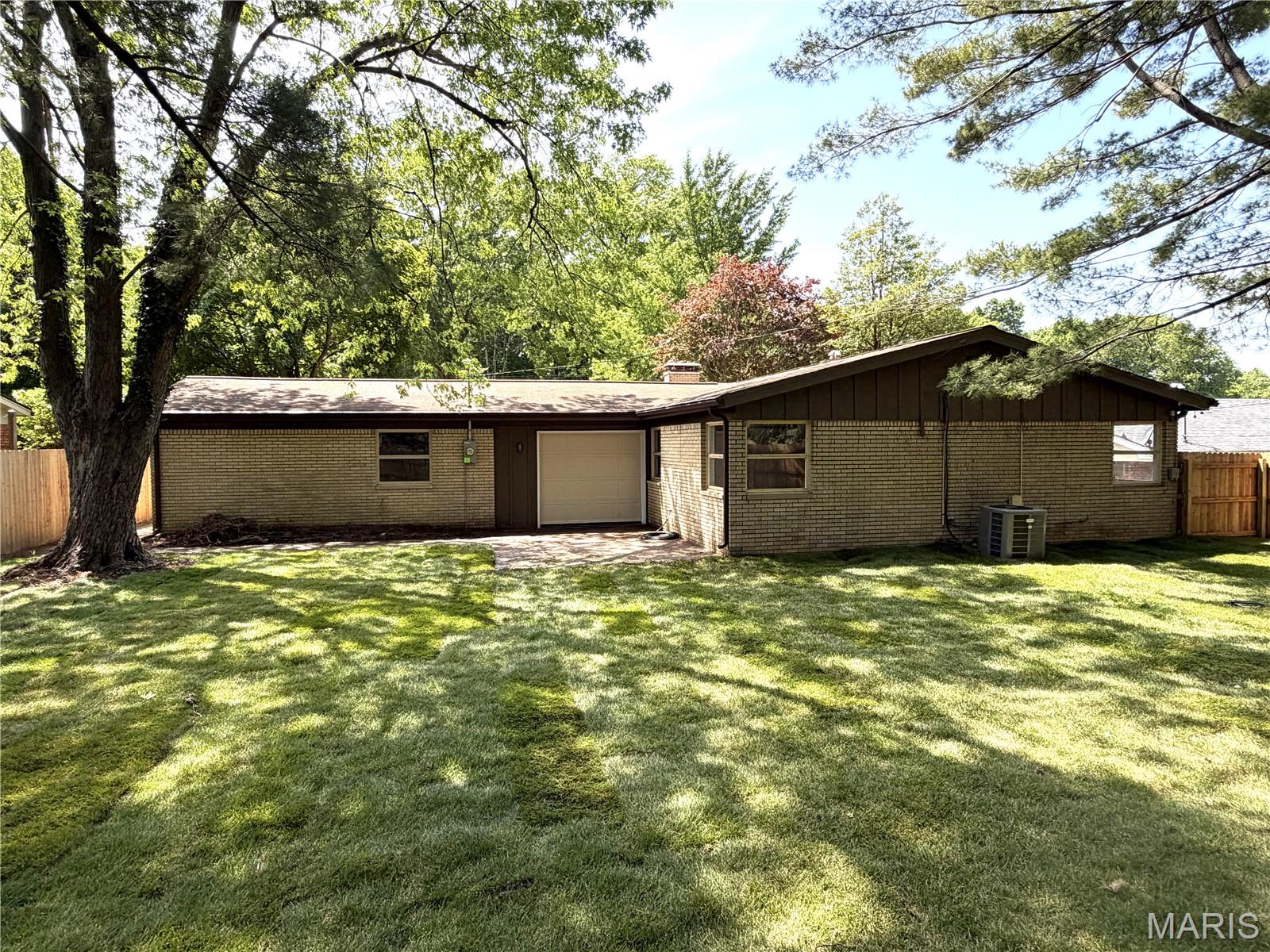 22 Fourscore Drive, Belleville, Illinois 62226