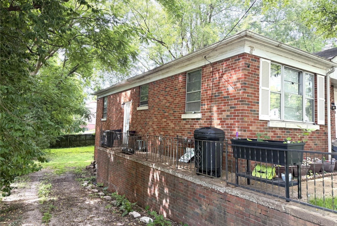 314 W H Street, Belleville, Illinois 62226