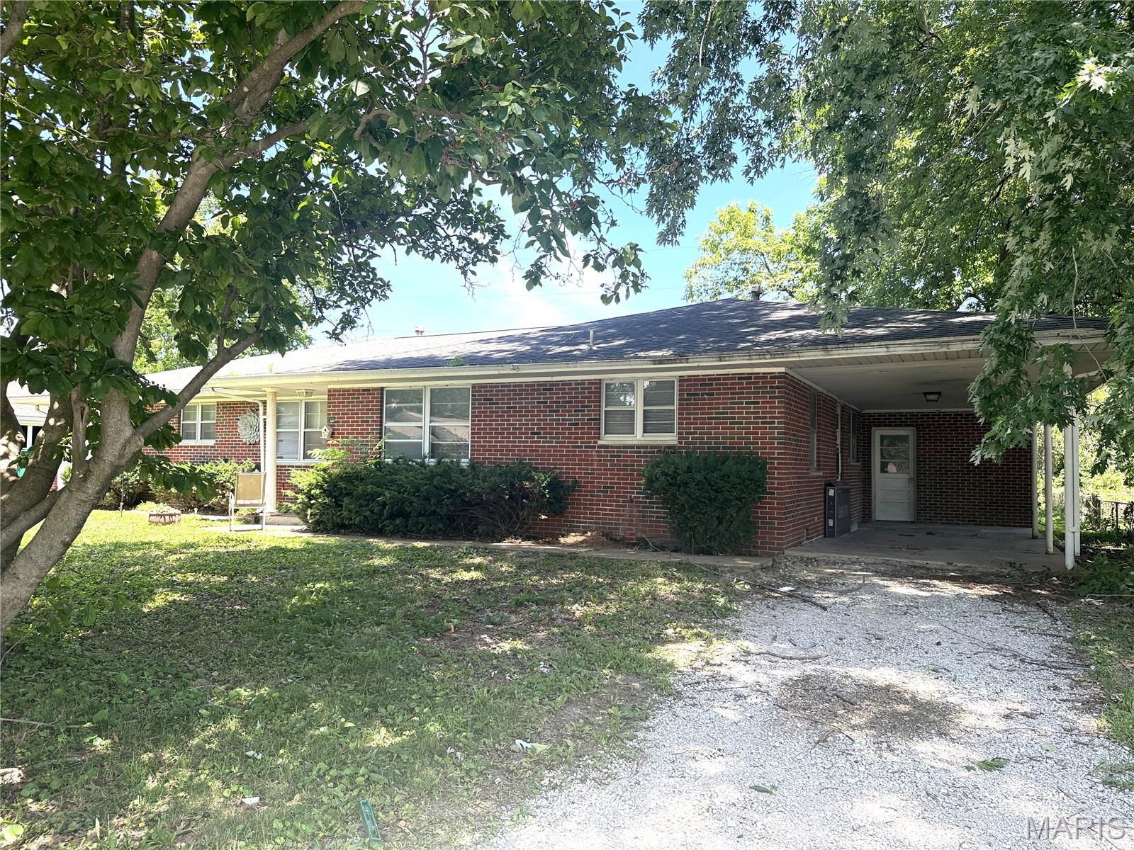 170 Liberty Drive, Belleville, Illinois 62226 (3) 170 Liberty Drive, Belleville, Illinois 62226
