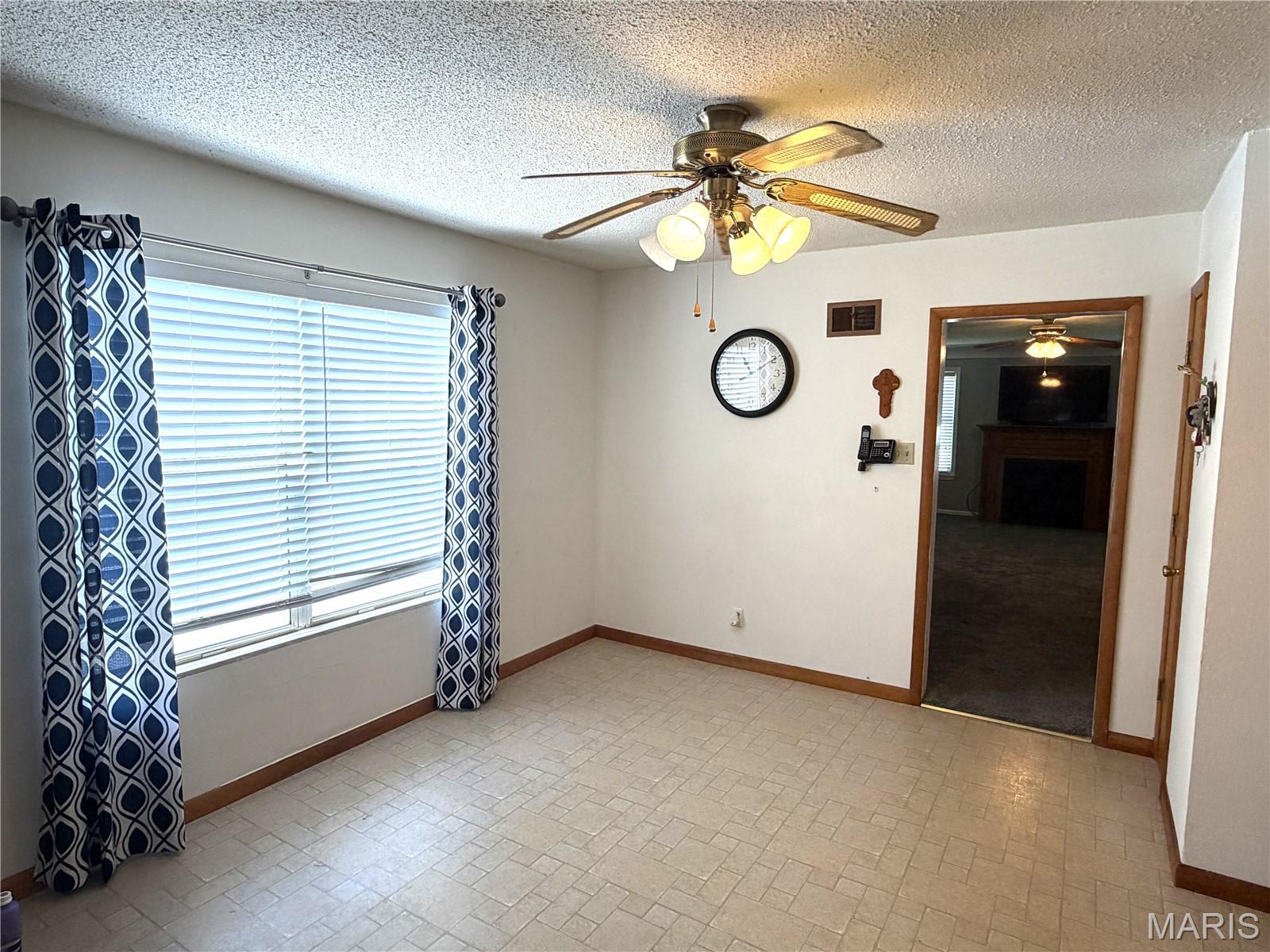3323 Sheridan Avenue, Belleville, Illinois 62226 (13) 3323 Sheridan Avenue, Belleville, Illinois 62226