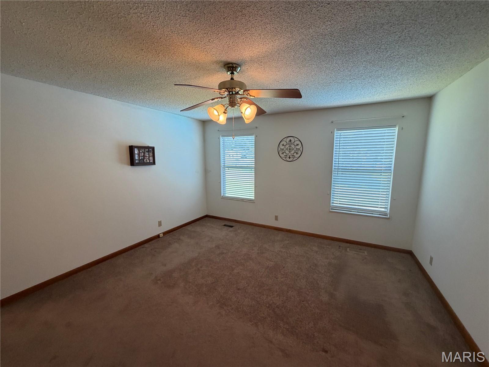 3323 Sheridan Avenue, Belleville, Illinois 62226 (15) 3323 Sheridan Avenue, Belleville, Illinois 62226