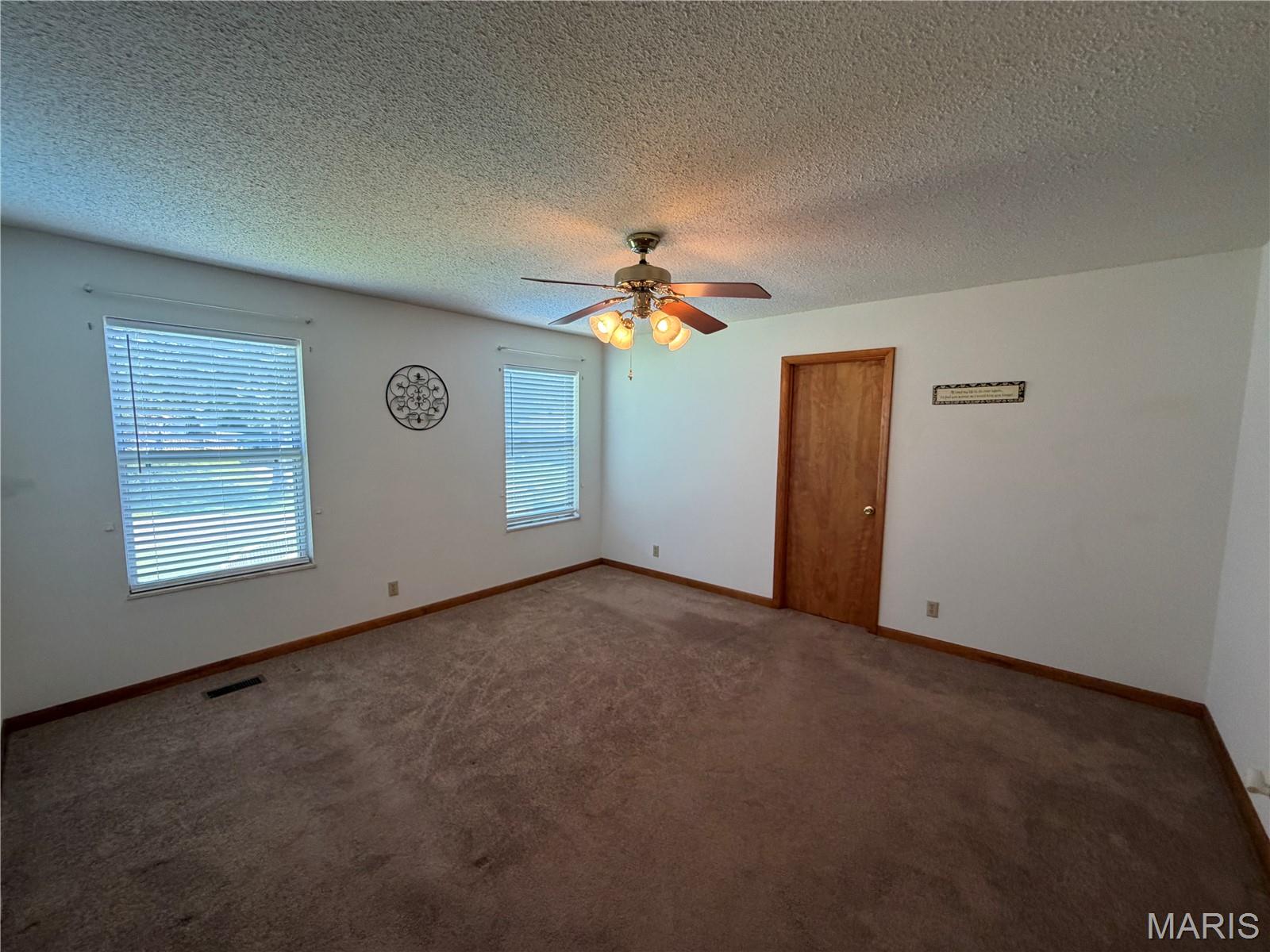 3323 Sheridan Avenue, Belleville, Illinois 62226 (16) 3323 Sheridan Avenue, Belleville, Illinois 62226