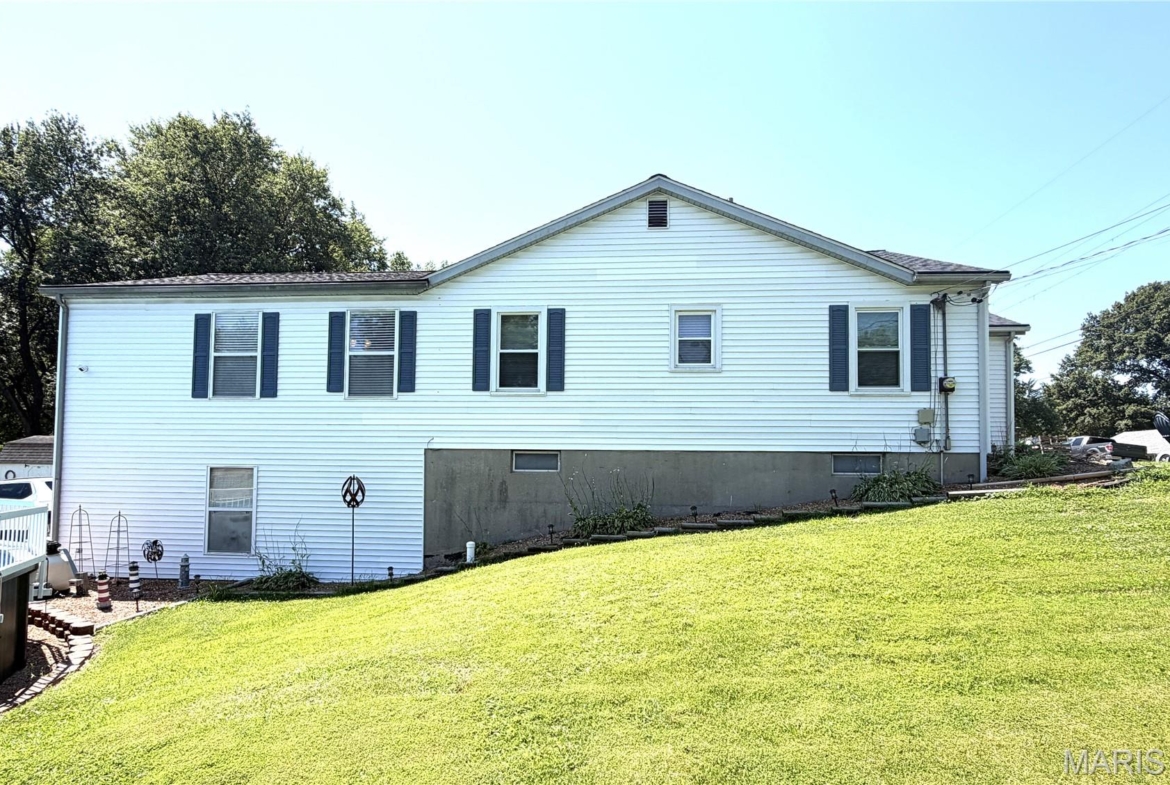 3323 Sheridan Avenue, Belleville, Illinois 62226