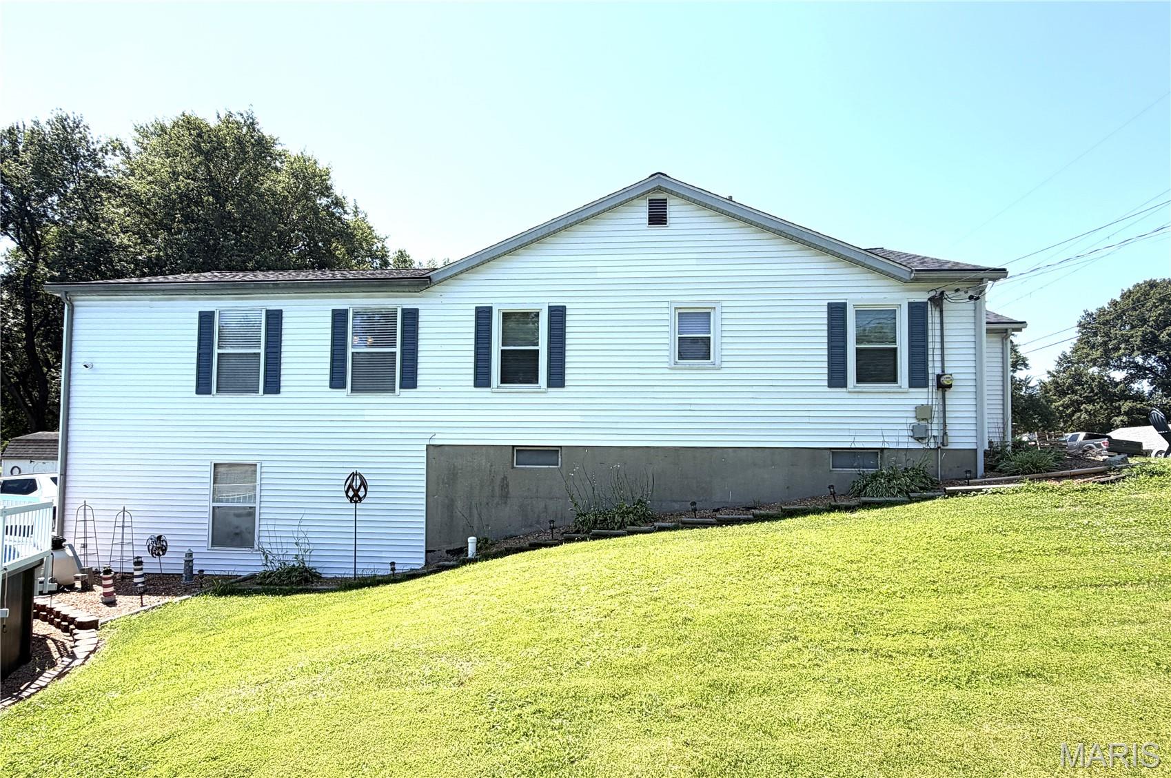 3323 Sheridan Avenue, Belleville, Illinois 62226 (28) 3323 Sheridan Avenue, Belleville, Illinois 62226