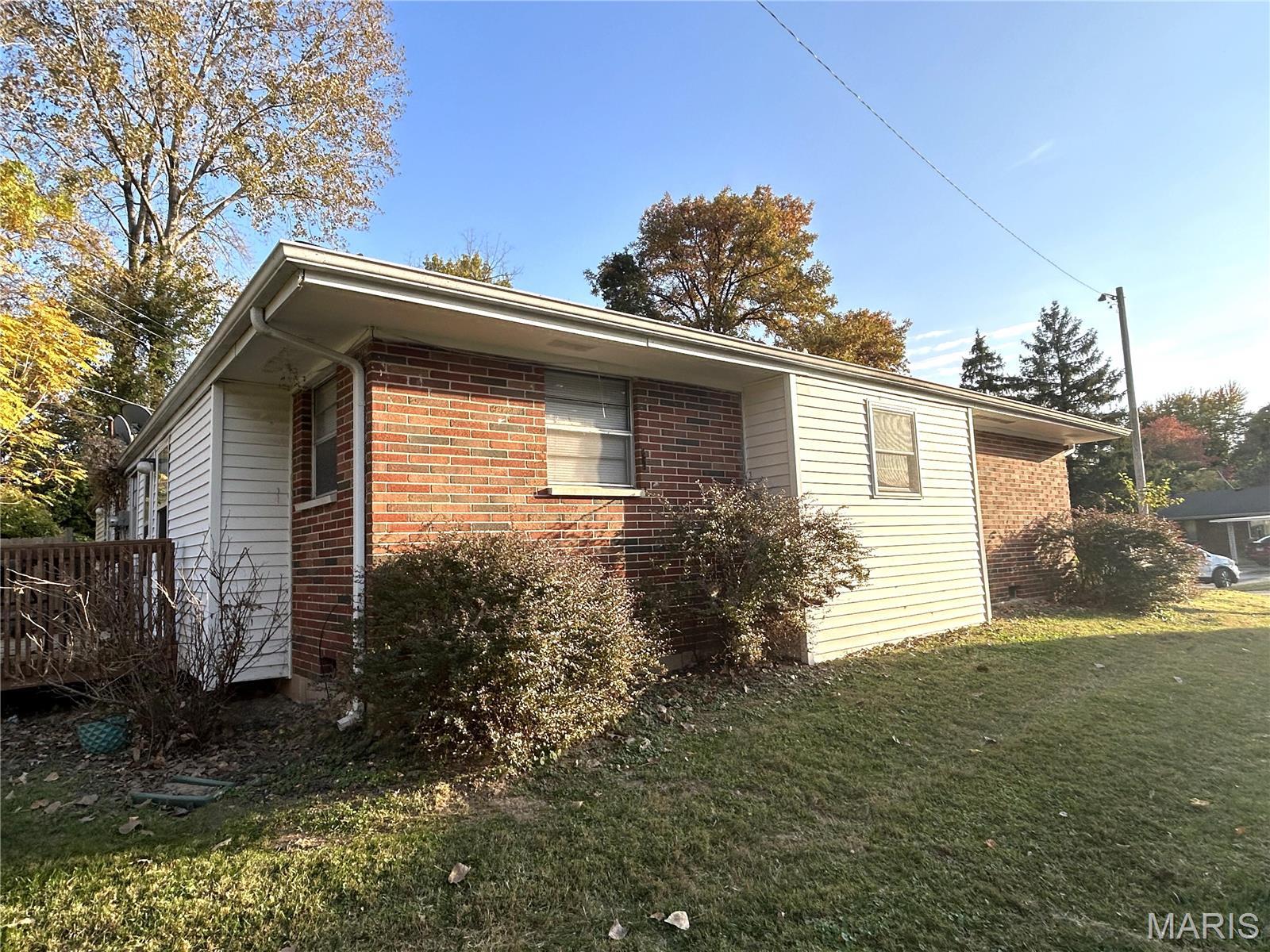 8921 Tanglewood Circle, Belleville, Illinois 62223 (6) 8921 Tanglewood Circle, Belleville, Illinois 62223