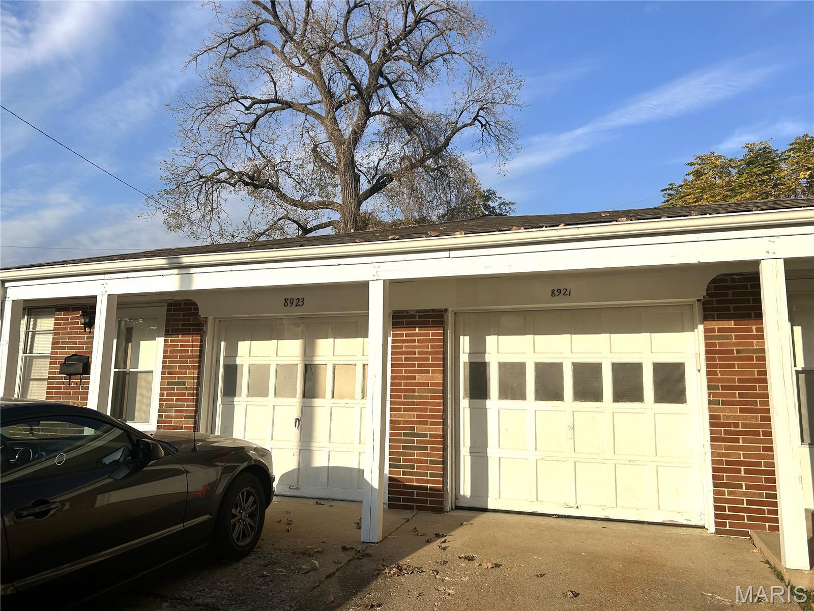 8921 Tanglewood Circle, Belleville, Illinois 62223 (7) 8921 Tanglewood Circle, Belleville, Illinois 62223