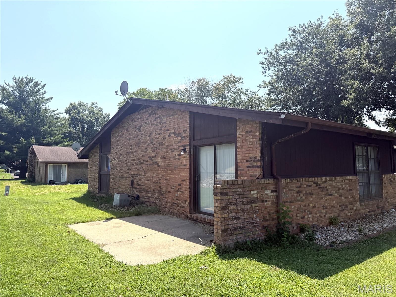 112 Kingsway Drive, Belleville, Illinois 62226 (5) 112 Kingsway Drive, Belleville, Illinois 62226