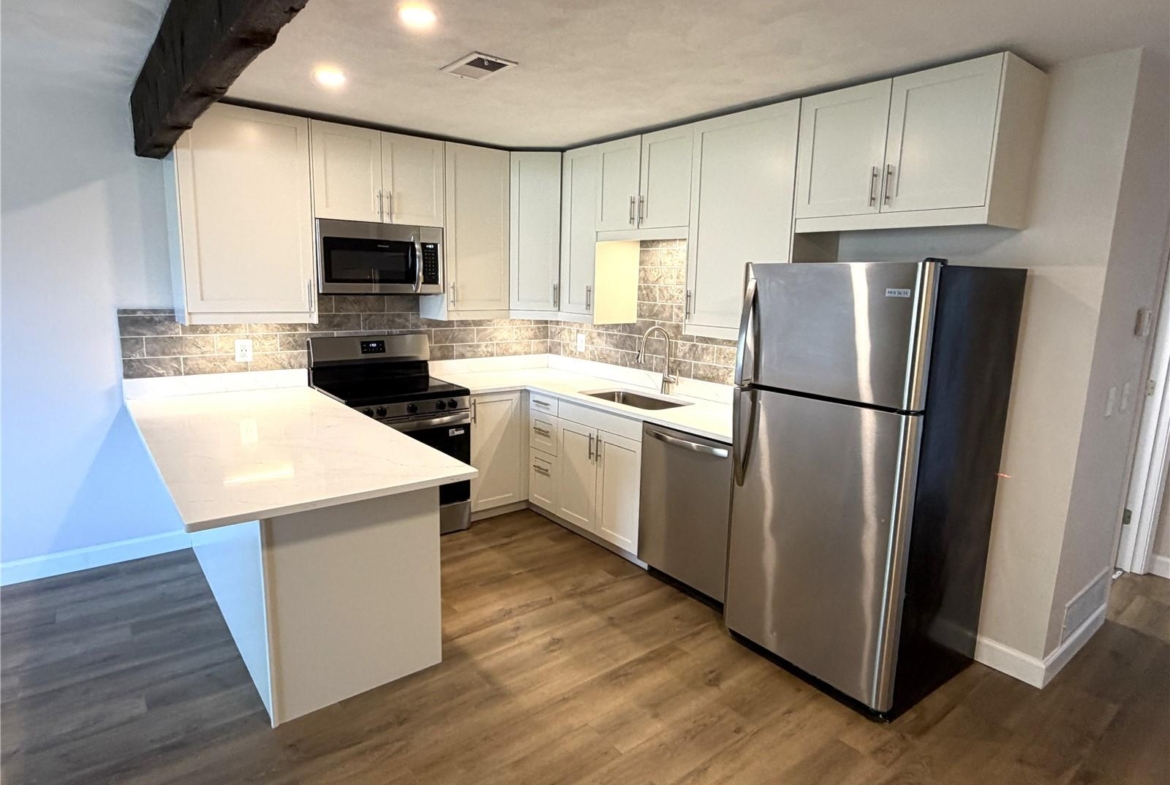 429 Ponderosa Avenue, Unit #7, O’Fallon, Illinois 62269