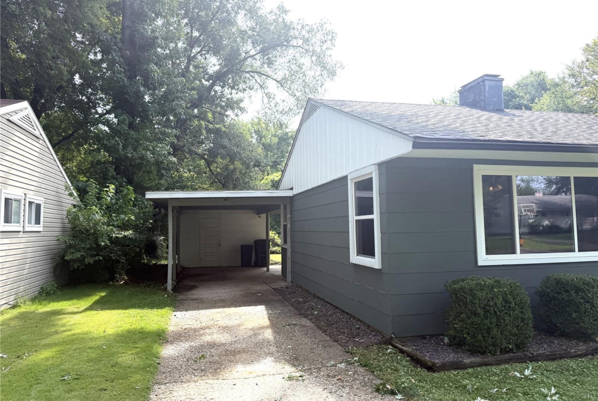 640 Devonshire Drive, Belleville, Illinois 62226
