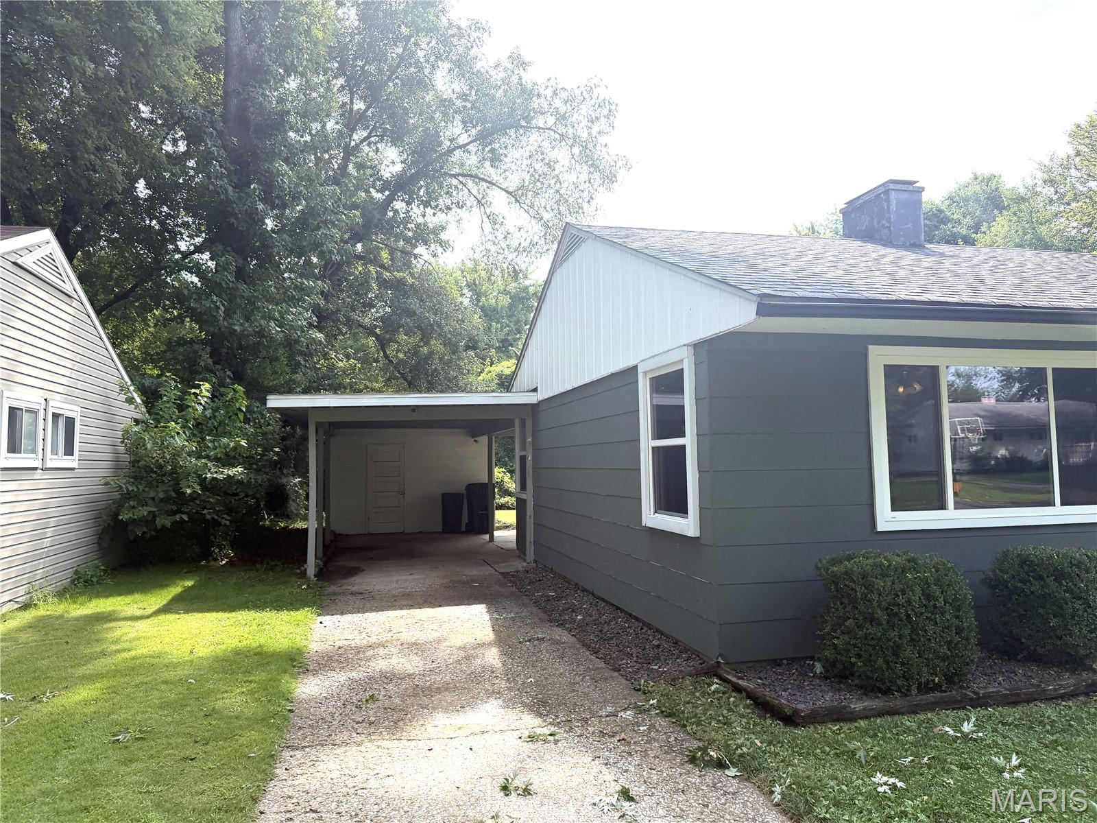 640 Devonshire Drive, Belleville, Illinois 62226 (1) 640 Devonshire Drive, Belleville, Illinois 62226