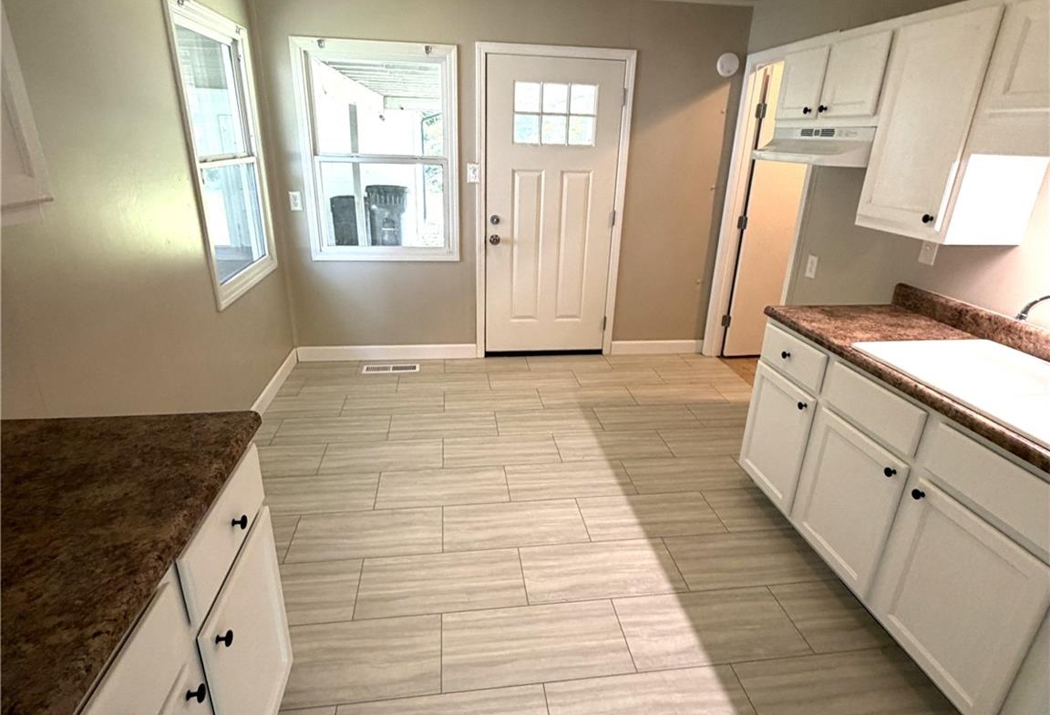 640 Devonshire Drive, Belleville, Illinois 62226