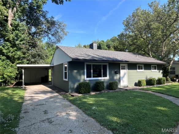 640 Devonshire Drive, Belleville, Illinois 62226
