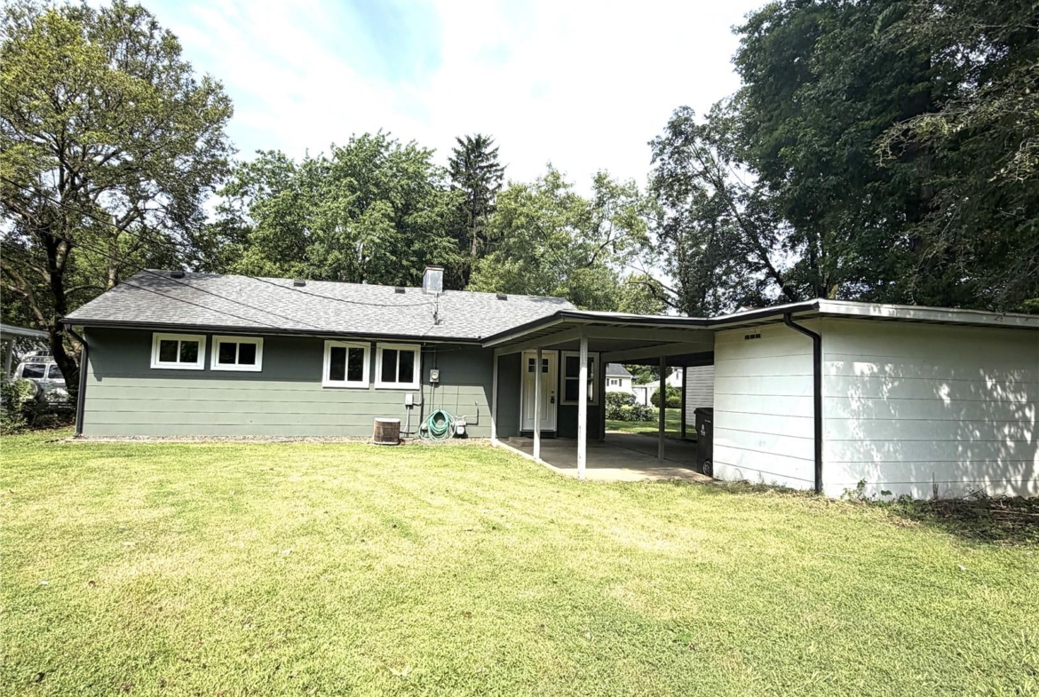 640 Devonshire Drive, Belleville, Illinois 62226