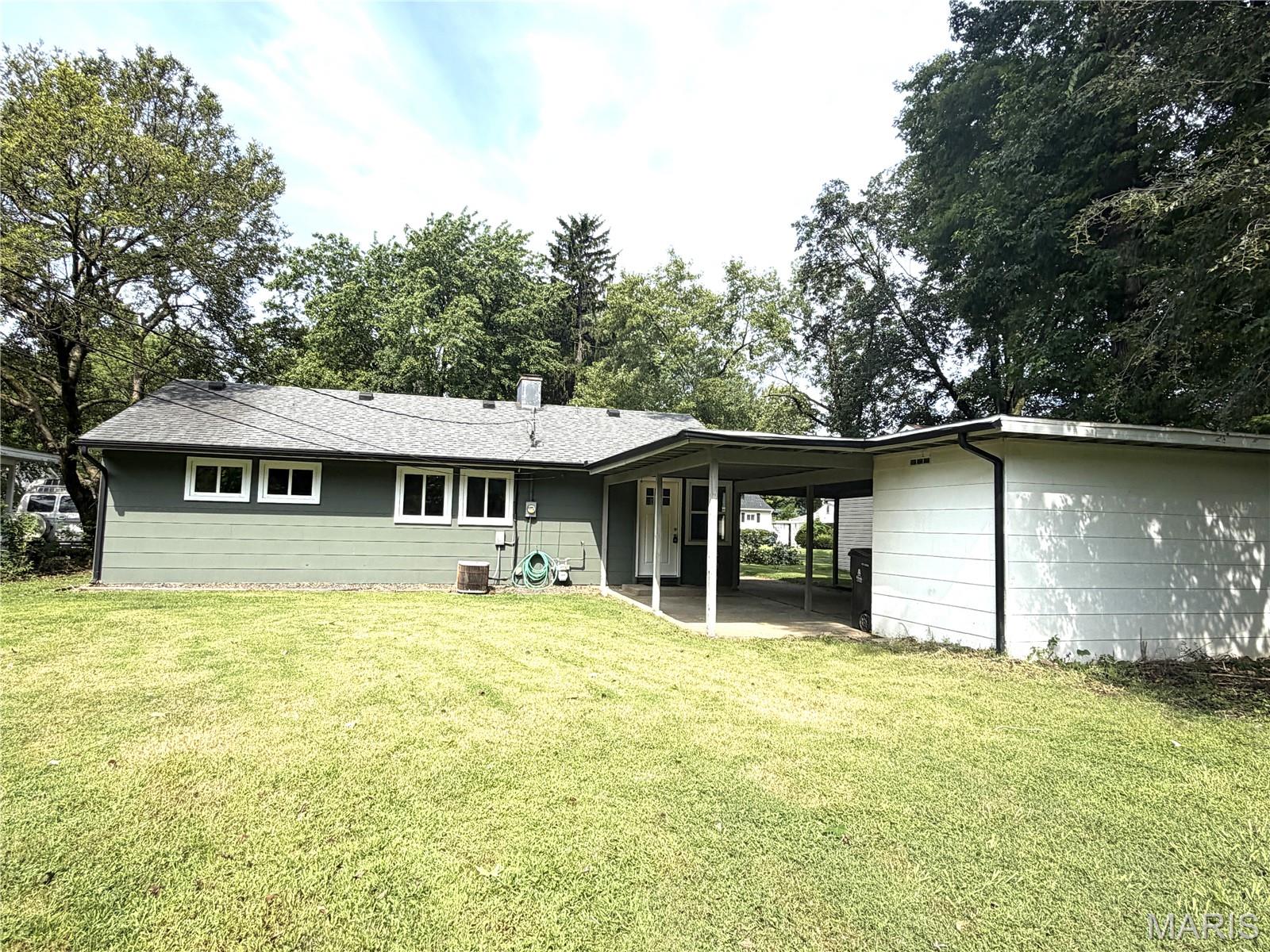640 Devonshire Drive, Belleville, Illinois 62226 (20) 640 Devonshire Drive, Belleville, Illinois 62226