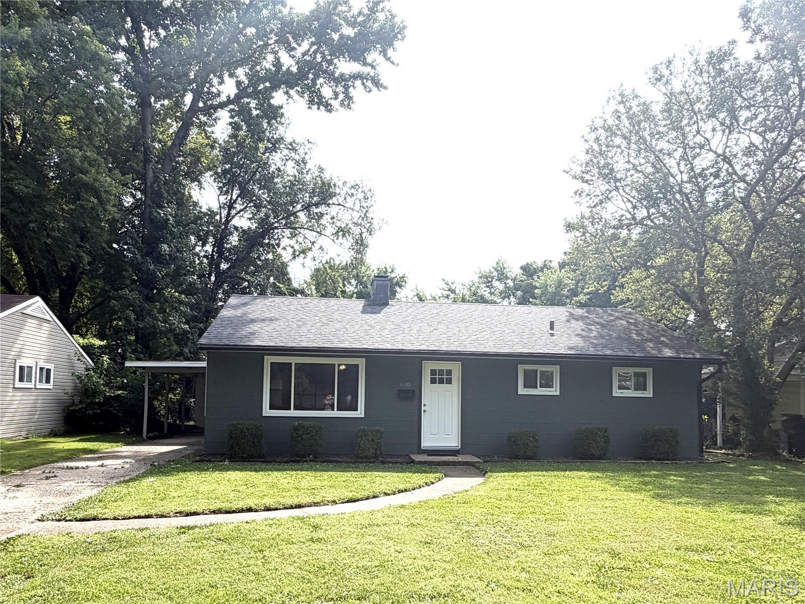 640 Devonshire Drive, Belleville, Illinois 62226 (3) 640 Devonshire Drive, Belleville, Illinois 62226