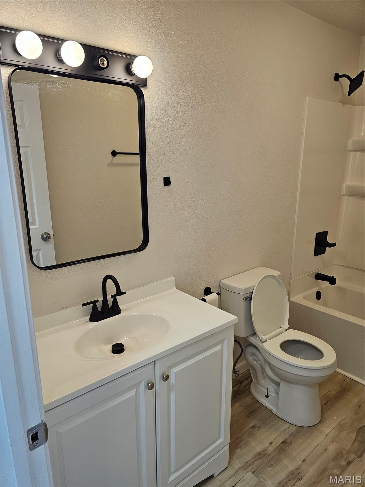 961 Belle Valley Drive, Belleville, Illinois 62220