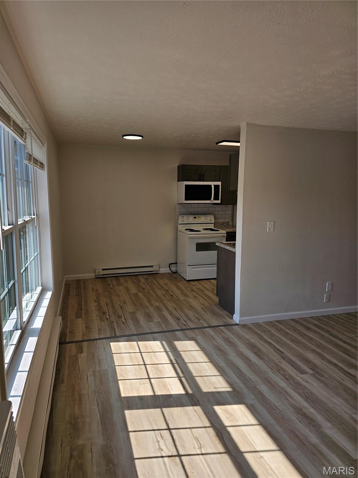 961 Belle Valley Drive, Belleville, Illinois 62220