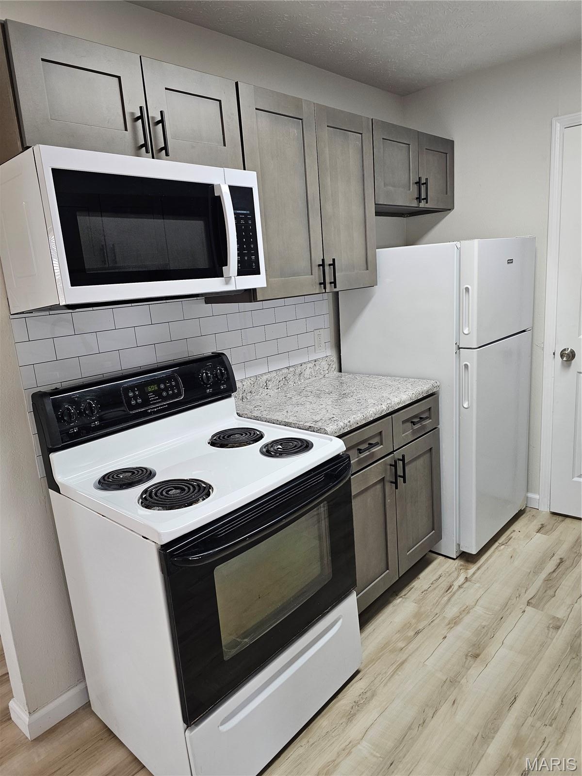 971 Belle Valley Drive, Belleville, Illinois 62220