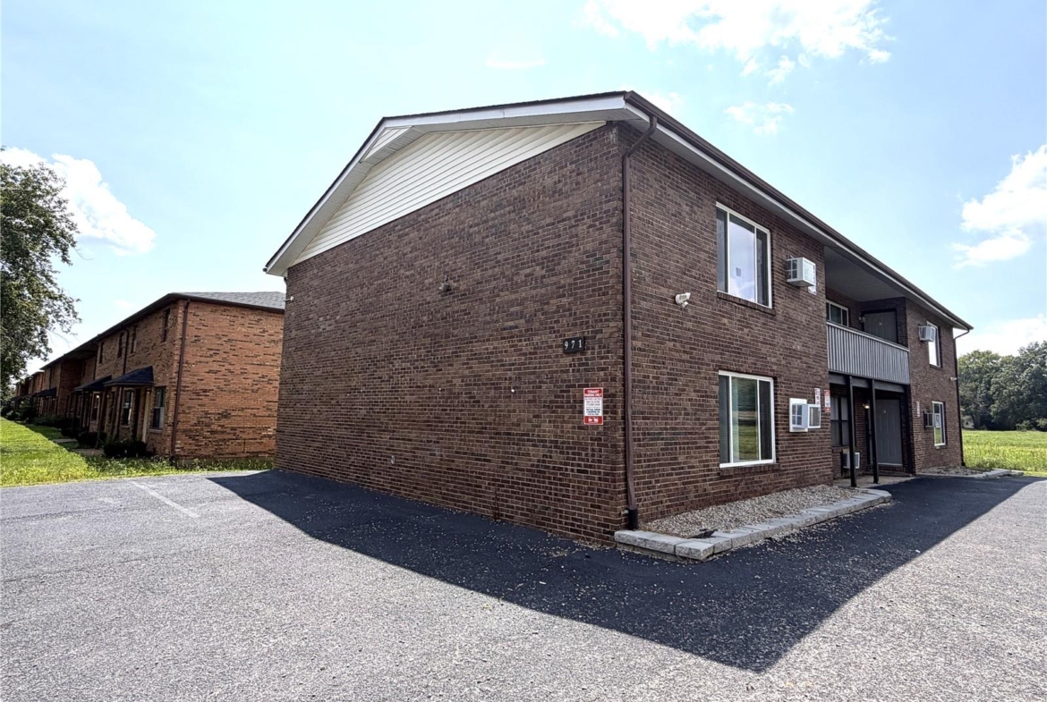 971 Belle Valley Drive, Belleville, Illinois 62220
