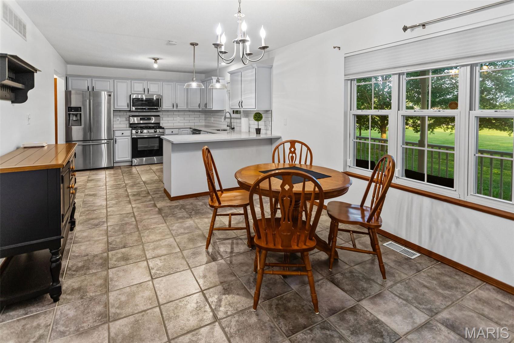 1 Heritage Trail, Moro, Illinois 62067