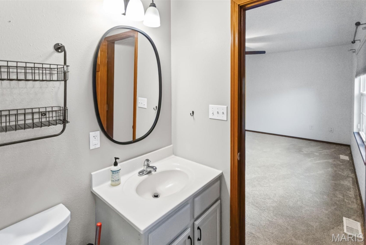 1 Heritage Trail, Moro, Illinois 62067