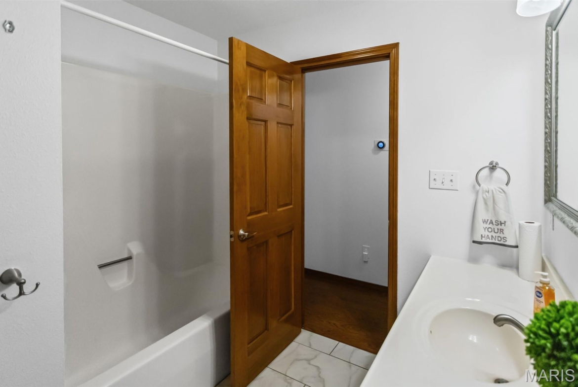 1 Heritage Trail, Moro, Illinois 62067
