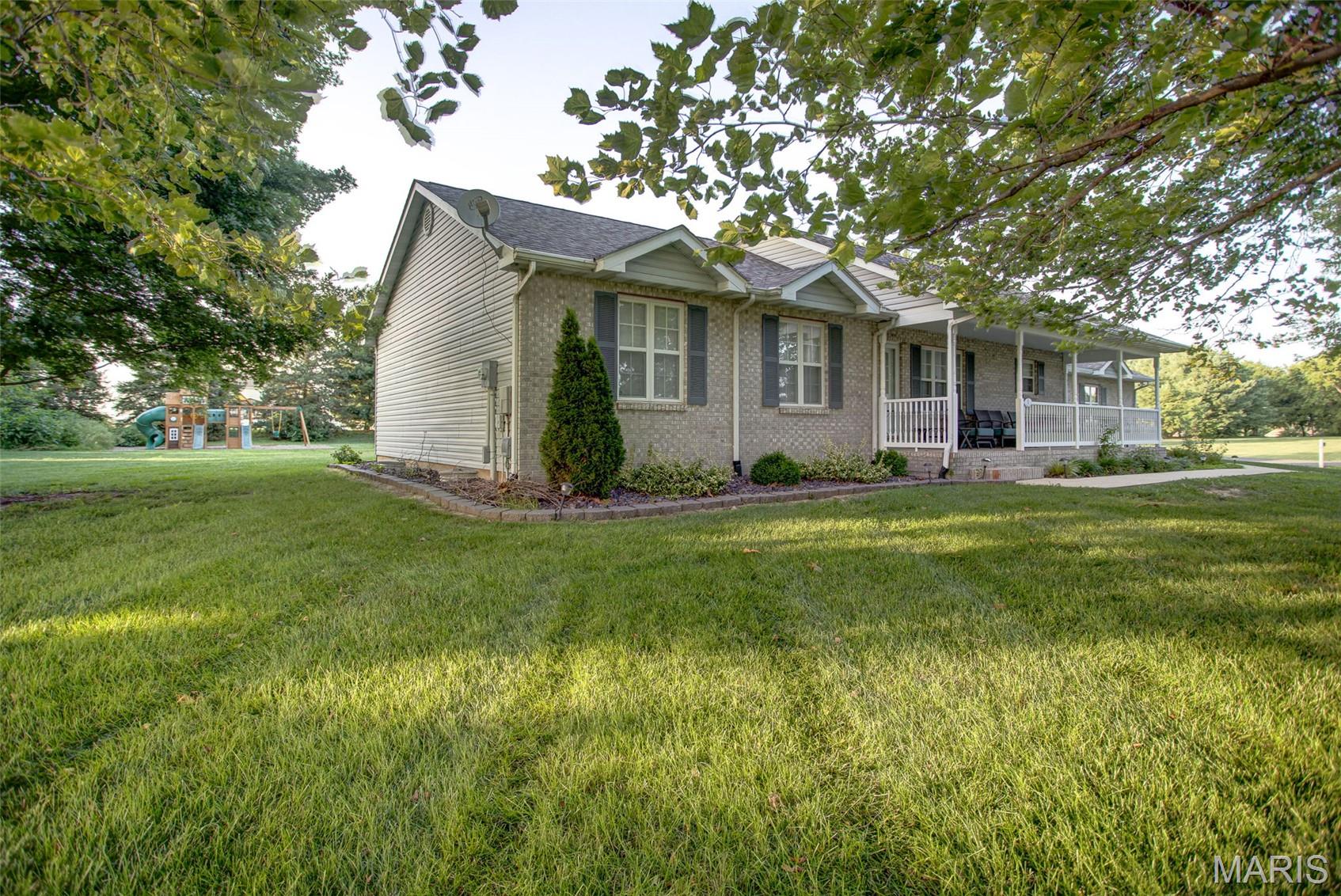 1 Heritage Trail, Moro, Illinois 62067