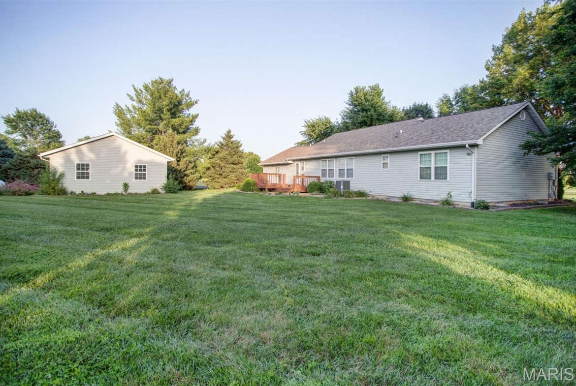 1 Heritage Trail, Moro, Illinois 62067