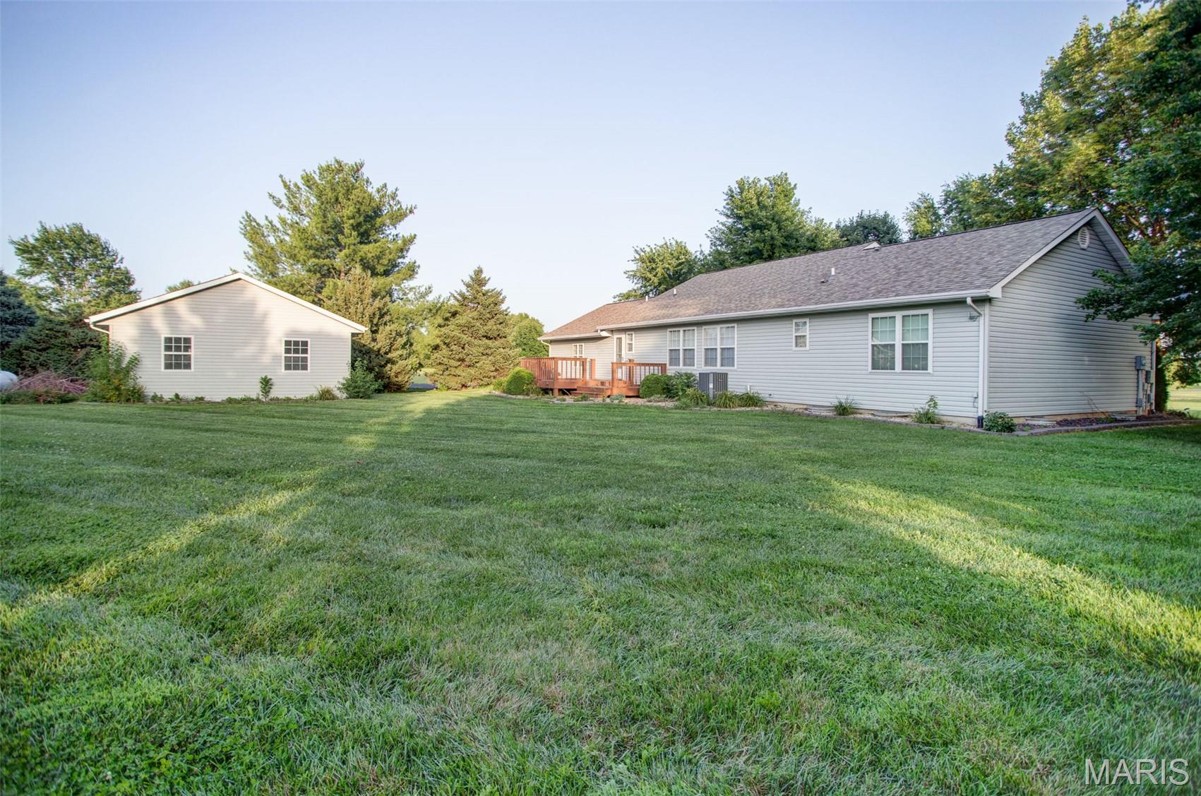 1 Heritage Trail, Moro, Illinois 62067