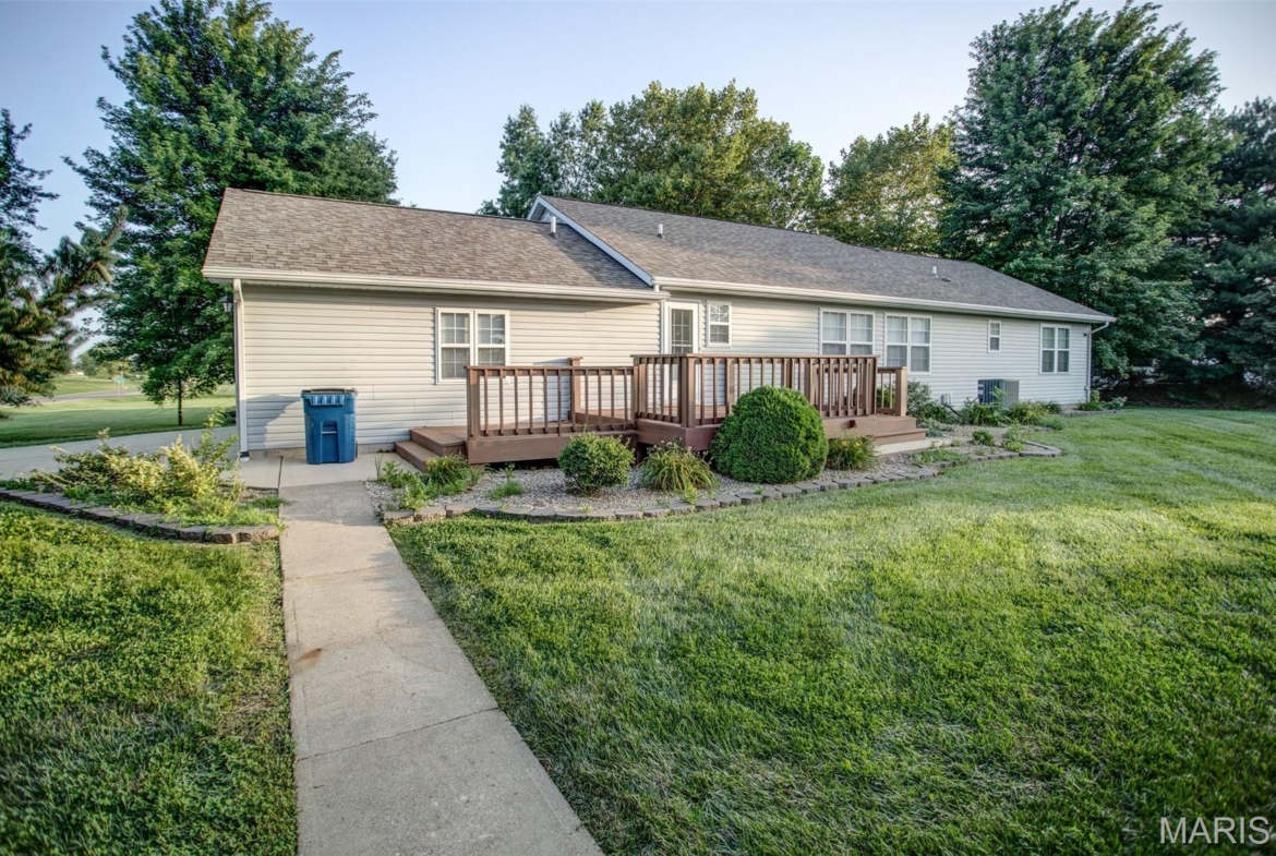 1 Heritage Trail, Moro, Illinois 62067