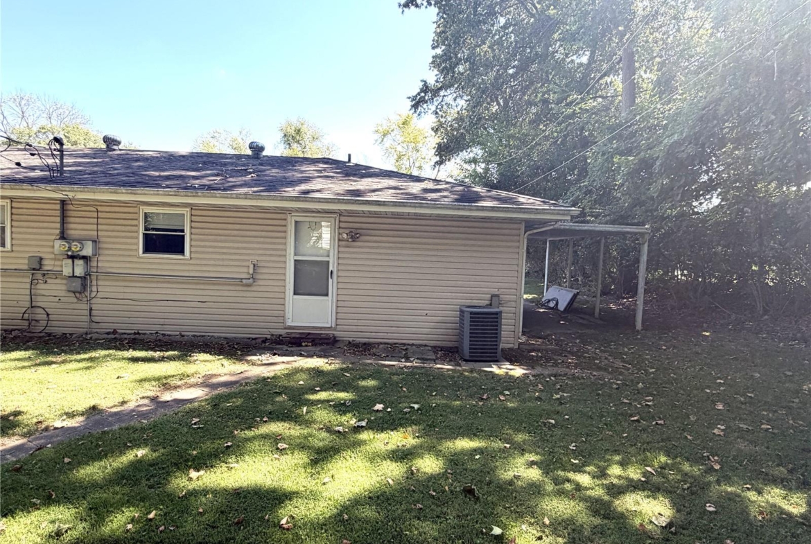 1501 La Salle Street, Belleville, Illinois 62221