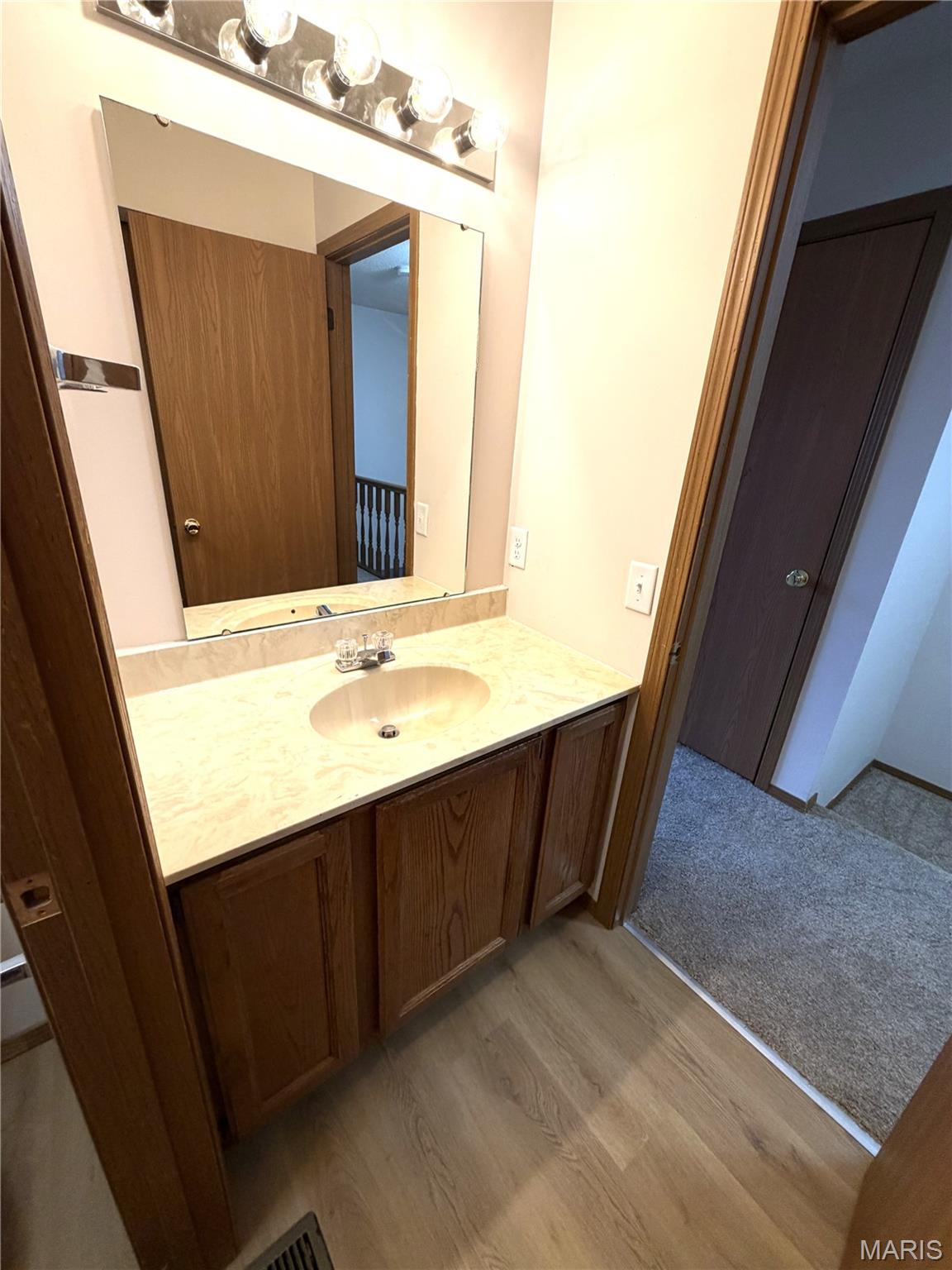 409 Donna Drive, O’Fallon, Illinois 62269 (14) 409 Donna Drive, O’Fallon, Illinois 62269