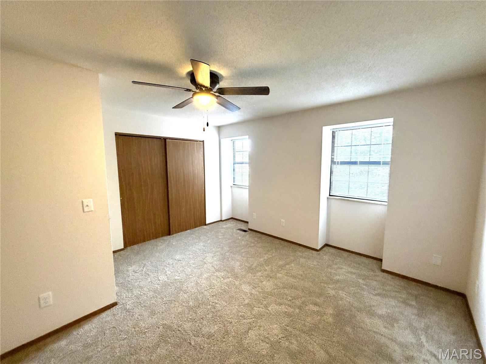 409 Donna Drive, O’Fallon, Illinois 62269 (16) 409 Donna Drive, O’Fallon, Illinois 62269