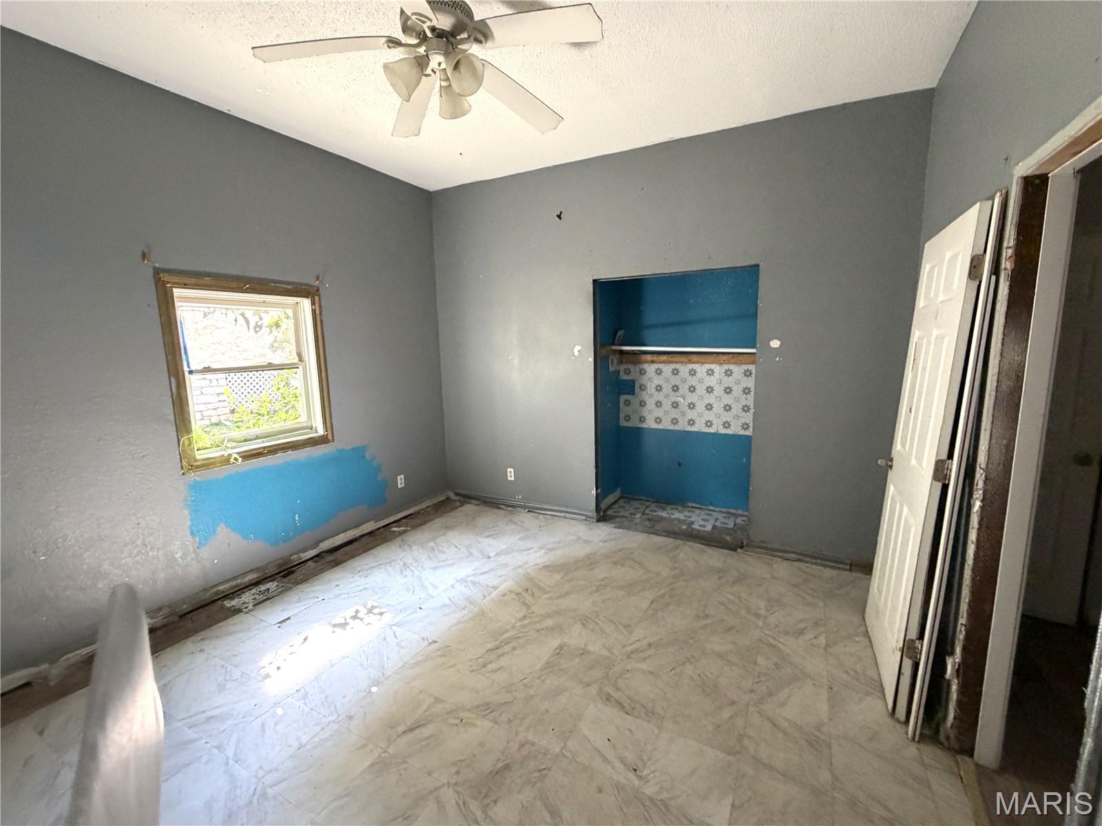 946 Union Street, Alton, Illinois 62002