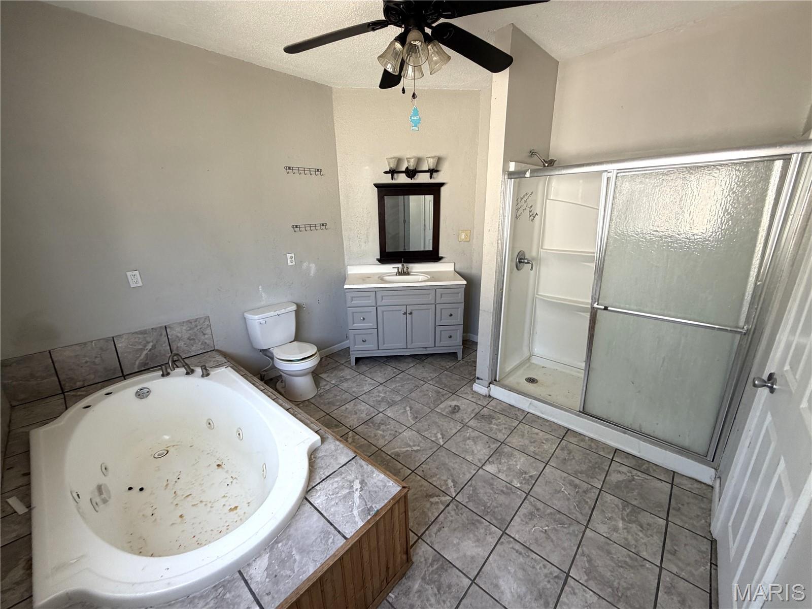 946 Union Street, Alton, Illinois 62002