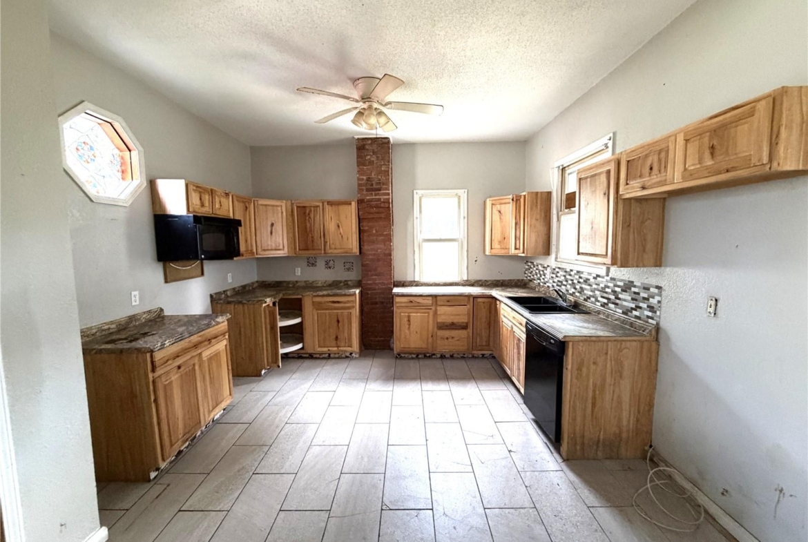 946 Union Street, Alton, Illinois 62002