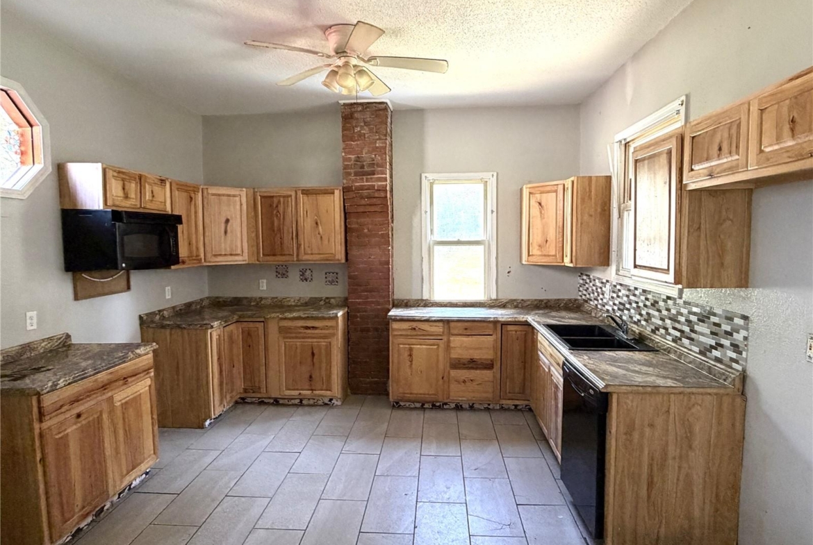 946 Union Street, Alton, Illinois 62002